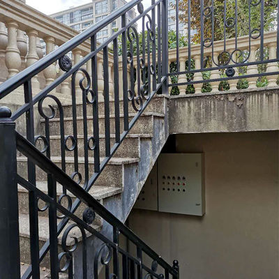 Moderne appartementen muur gemonteerd bewerkte ijzeren trappenrail handrail bar voor thuisontwerp