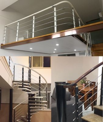 Modern ontwerp ijzeren trappenrail voor buiten Houten trappen gemonteerd aan de muur Nieuwste ontwerp