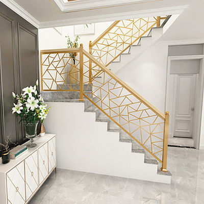 Wandmontage aluminium trappenrail met op maat ontworpen balustrade handgrepen