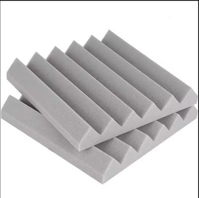 Fabrikantens supergeluidsisolatiemateriaal PU-schuim met een dichtheid van 14-60 kg/m3 in zwart