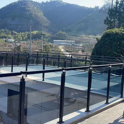 Moderne design stijl Wand gemonteerde trap Tempered Glass Railing met Post Baluster