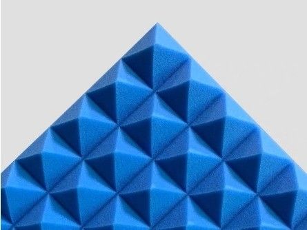 Hoogdichtheidspyramide akoestische schuimpanelen voor geluidsabsorptie van moderne kantoorgebouwen