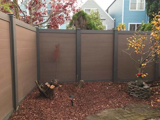 Hoge sterkte waterdicht hout-plastic composiet hekbord voor buitenste verandabalken