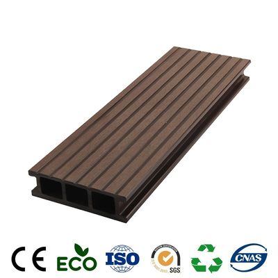 Chinese 18 mm moderne ontwerp hout-plastiek gemengde vloeren voor buiten in waterdicht materiaal