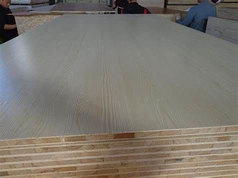 Vochtbestendige laagdichte E1 E2 Melamine Mdf Board voor kantoorgebouwen