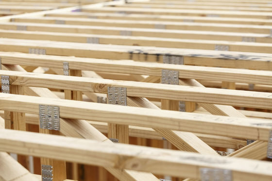 Moderne houten planken voor werkplaats tegen betaalbare prijs
