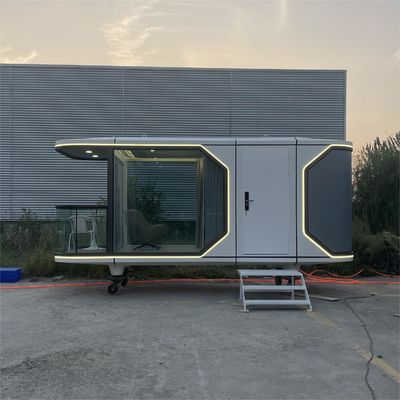 Aanpasbare stalen mobiele capsule kantoor pod in minimalistisch ontwerp voor buitenwonen