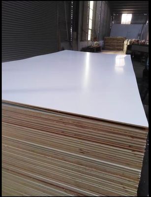 Volledig Birch Core Baltikum Birch Hout Sperrhout E0 6mm 18mm 25mm voor niet-metaal paneelmeubelen