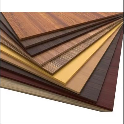 1220x2440 mm Wit gelamineerd niet-metaal melamien MDF triplexplaat voor appartementenmeubilair